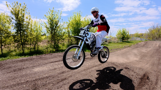 Speed King Unleashed! Hikeep MAD: The Ultimate Electric Dirt Bike with 52 MPH Top Speed and 240-Mile Range  &nbsp;